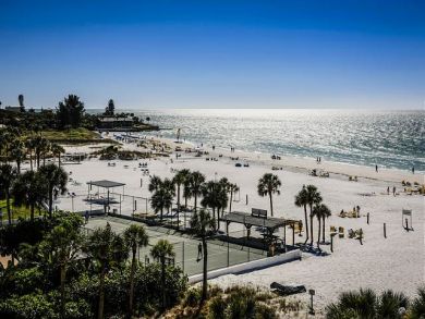Walk to Siesta Key Beach From Beautiful Bayside Community